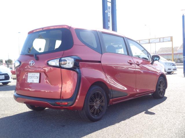 シエンタ Ｘ　Ｖパッケージ　ワンオーナー　社外地デジナビ　ＥＴＣ　社外１５インチＡＷ　禁煙車　両側スライドドア　キーレス（8枚目）
