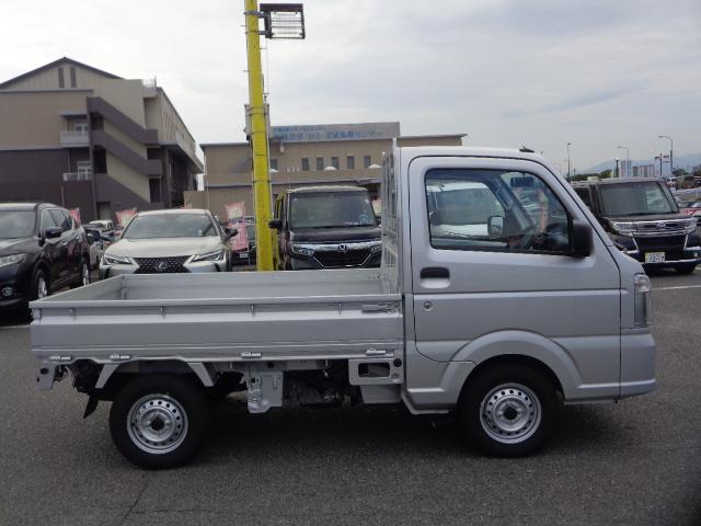 キャリイトラック ＫＣエアコン・パワステ　４ＷＤ　ＡＴ　パーキングソナー　キーレス　純正オーディオ　エアコン　パワーウィンドウ　オートライト　横滑り防止（7枚目）