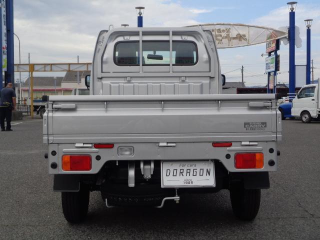 キャリイトラック ＫＣエアコン・パワステ　４ＷＤ　ＡＴ　パーキングソナー　キーレス　純正オーディオ　エアコン　パワーウィンドウ　オートライト　横滑り防止（9枚目）