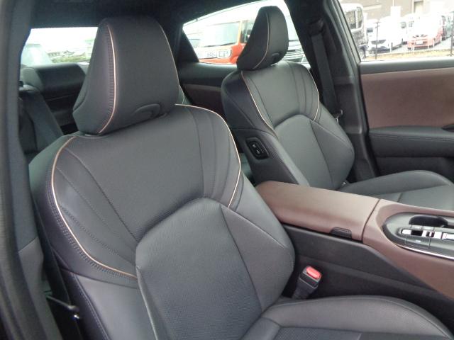 TOYOTA CROWN CROSSOVER G LEATHER PACKAGE