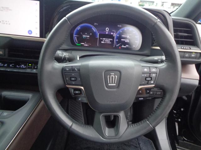 TOYOTA CROWN CROSSOVER G LEATHER PACKAGE