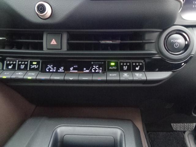 TOYOTA CROWN CROSSOVER G LEATHER PACKAGE