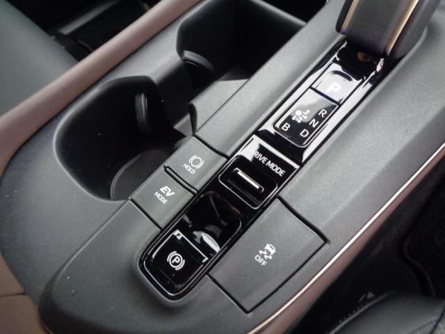 TOYOTA CROWN CROSSOVER G LEATHER PACKAGE