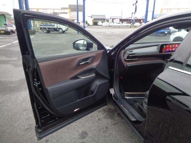 TOYOTA CROWN CROSSOVER G LEATHER PACKAGE
