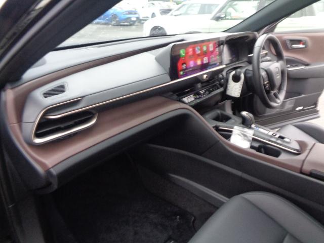 TOYOTA CROWN CROSSOVER G LEATHER PACKAGE
