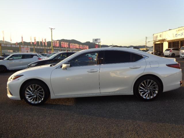 ES ES300h バージョンL 純正フルセグナビ BT サンルーフ 全方位カメラ デジタルインナーミラー 置くだけ充電 前後ドラレコ 3眼LEDオートヘッド PCS BSM シートヒーター ステアリングヒーター ベンチレーション(12枚目)