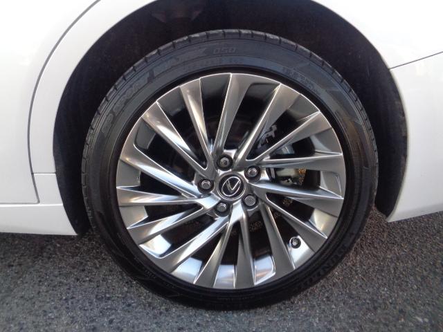 ES ES300h バージョンL 純正フルセグナビ BT サンルーフ 全方位カメラ デジタルインナーミラー 置くだけ充電 前後ドラレコ 3眼LEDオートヘッド PCS BSM シートヒーター ステアリングヒーター ベンチレーション(20枚目)