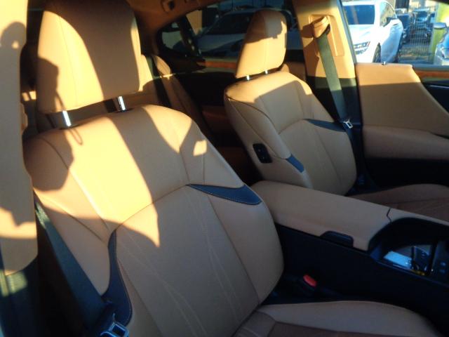 ES ES300h バージョンL 純正フルセグナビ BT サンルーフ 全方位カメラ デジタルインナーミラー 置くだけ充電 前後ドラレコ 3眼LEDオートヘッド PCS BSM シートヒーター ステアリングヒーター ベンチレーション(27枚目)