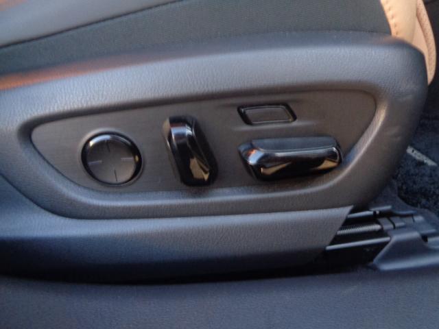 ES ES300h バージョンL 純正フルセグナビ BT サンルーフ 全方位カメラ デジタルインナーミラー 置くだけ充電 前後ドラレコ 3眼LEDオートヘッド PCS BSM シートヒーター ステアリングヒーター ベンチレーション(29枚目)