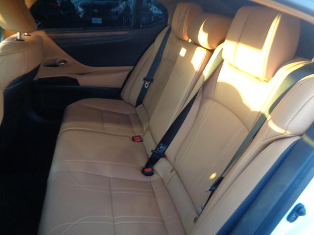 ES ES300h バージョンL 純正フルセグナビ BT サンルーフ 全方位カメラ デジタルインナーミラー 置くだけ充電 前後ドラレコ 3眼LEDオートヘッド PCS BSM シートヒーター ステアリングヒーター ベンチレーション(59枚目)