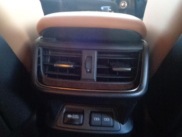 ES ES300h バージョンL 純正フルセグナビ BT サンルーフ 全方位カメラ デジタルインナーミラー 置くだけ充電 前後ドラレコ 3眼LEDオートヘッド PCS BSM シートヒーター ステアリングヒーター ベンチレーション(65枚目)