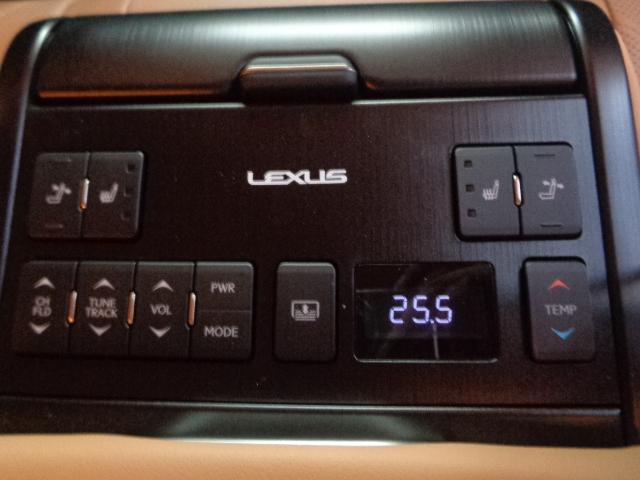 ES ES300h バージョンL 純正フルセグナビ BT サンルーフ 全方位カメラ デジタルインナーミラー 置くだけ充電 前後ドラレコ 3眼LEDオートヘッド PCS BSM シートヒーター ステアリングヒーター ベンチレーション(67枚目)