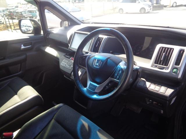 ステップワゴンスパーダ Z クールスピリット ワンオーナー 純正9インチフルセグナビ BT DVD バックカメラ 両側パワスラ ETC クルーズコントロール ハーフレザー パドルシフト オートライト 純正AW ステリモ スマートキー(23枚目)