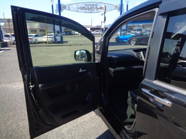 ステップワゴンスパーダ Z クールスピリット ワンオーナー 純正9インチフルセグナビ BT DVD バックカメラ 両側パワスラ ETC クルーズコントロール ハーフレザー パドルシフト オートライト 純正AW ステリモ スマートキー(42枚目)