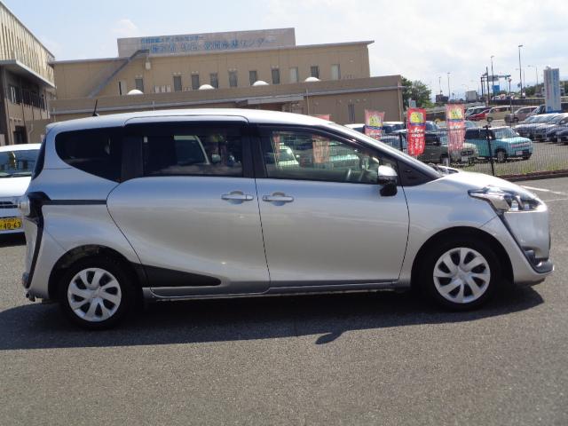 シエンタ X 車イス仕様 車イス電動固定装置 セーフティベルト 純正地デジナビ BT バックカメラ パワスラ キーレス リアシート外し(シート有り) ドラレコ(7枚目)