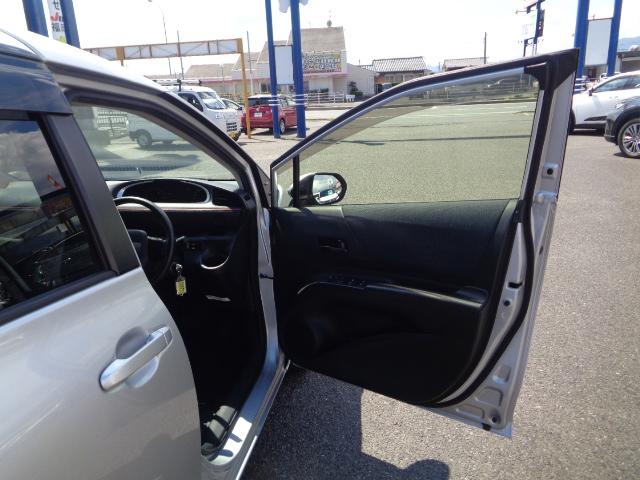 シエンタ X 車イス仕様 車イス電動固定装置 セーフティベルト 純正地デジナビ BT バックカメラ パワスラ キーレス リアシート外し(シート有り) ドラレコ(19枚目)