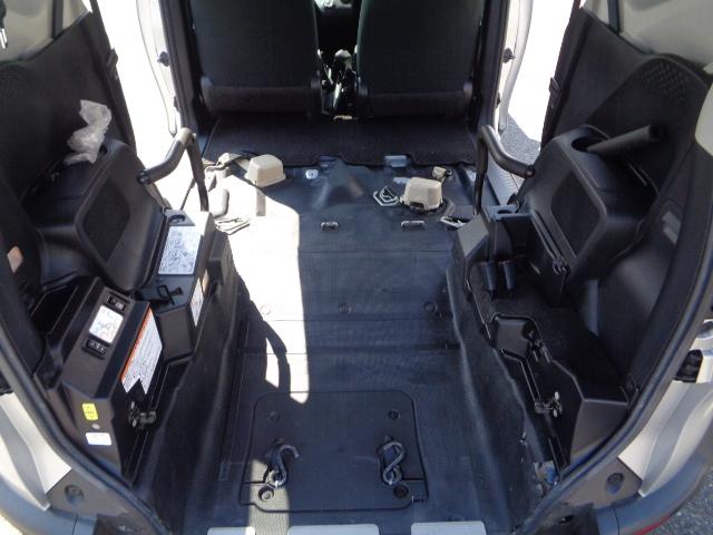 シエンタ X 車イス仕様 車イス電動固定装置 セーフティベルト 純正地デジナビ BT バックカメラ パワスラ キーレス リアシート外し(シート有り) ドラレコ(43枚目)