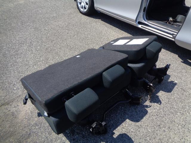 シエンタ X 車イス仕様 車イス電動固定装置 セーフティベルト 純正地デジナビ BT バックカメラ パワスラ キーレス リアシート外し(シート有り) ドラレコ(47枚目)