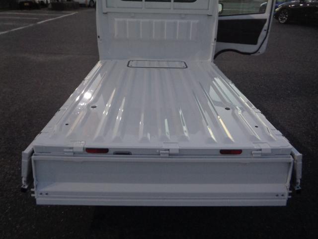 キャリイトラック KCエアコン・パワステ 届出済未使用車 4WD AT キーレス 衝突軽減ブレーキ パーキングソナー オートライト AC PW 車線逸脱防止 アイドリングストップ 純正オーディオ(23枚目)