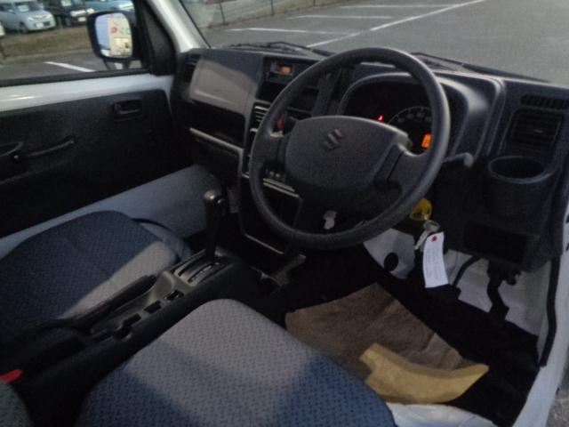 キャリイトラック KCエアコン・パワステ 届出済未使用車 4WD AT キーレス 衝突軽減ブレーキ パーキングソナー オートライト AC PW 車線逸脱防止 アイドリングストップ 純正オーディオ(28枚目)