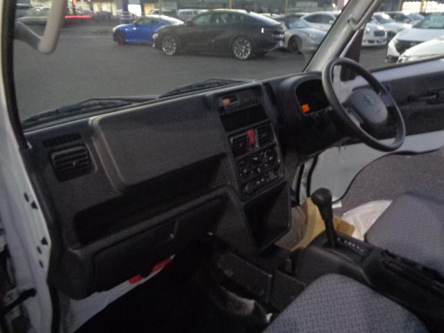 キャリイトラック KCエアコン・パワステ 届出済未使用車 4WD AT キーレス 衝突軽減ブレーキ パーキングソナー オートライト AC PW 車線逸脱防止 アイドリングストップ 純正オーディオ(42枚目)