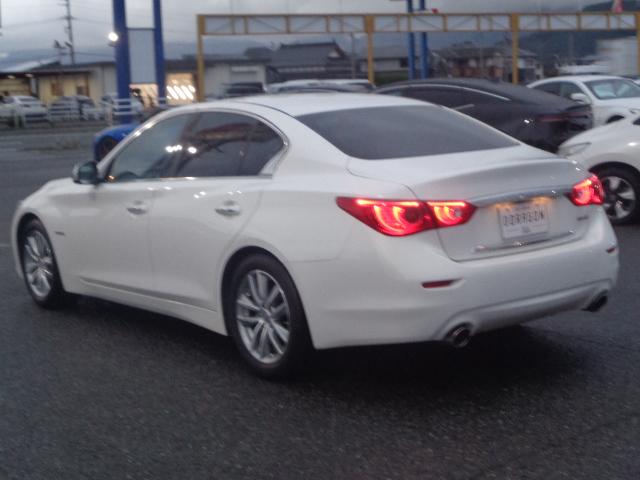 スカイライン 350GT ハイブリッド 純正フルセグナビ DVD BT バックカメラ クルーズコントロール ハーフレザー パワーシート ビルトインETC オートLEDヘッド スマートキー LEDフォグプッシュスタート ステリモ(11枚目)