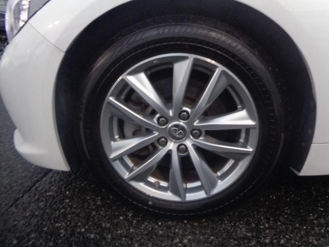 スカイライン 350GT ハイブリッド 純正フルセグナビ DVD BT バックカメラ クルーズコントロール ハーフレザー パワーシート ビルトインETC オートLEDヘッド スマートキー LEDフォグプッシュスタート ステリモ(19枚目)