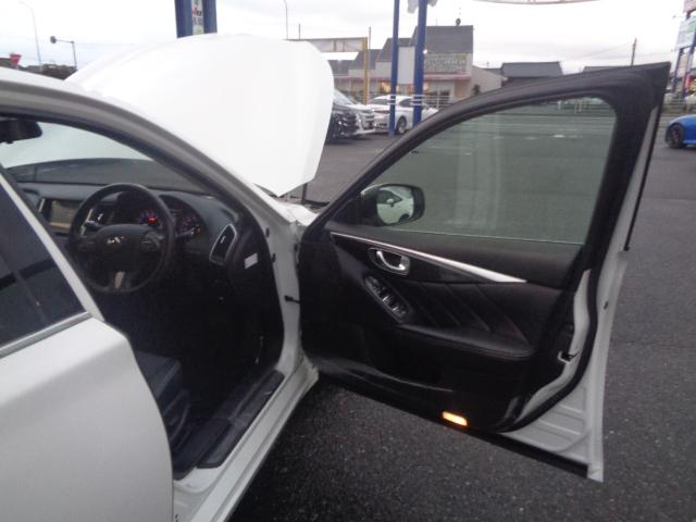 スカイライン 350GT ハイブリッド 純正フルセグナビ DVD BT バックカメラ クルーズコントロール ハーフレザー パワーシート ビルトインETC オートLEDヘッド スマートキー LEDフォグプッシュスタート ステリモ(23枚目)