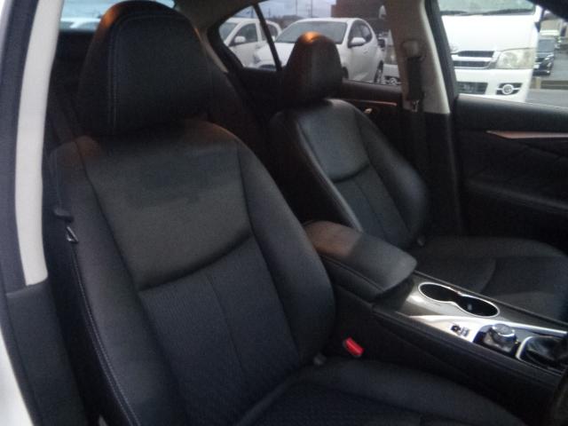 スカイライン 350GT ハイブリッド 純正フルセグナビ DVD BT バックカメラ クルーズコントロール ハーフレザー パワーシート ビルトインETC オートLEDヘッド スマートキー LEDフォグプッシュスタート ステリモ(26枚目)