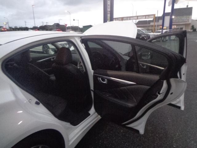 スカイライン 350GT ハイブリッド 純正フルセグナビ DVD BT バックカメラ クルーズコントロール ハーフレザー パワーシート ビルトインETC オートLEDヘッド スマートキー LEDフォグプッシュスタート ステリモ(52枚目)