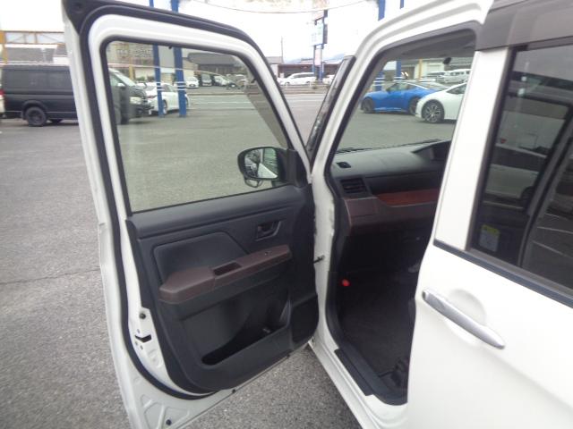 タンク Ｘ　社外地デジナビ　パワスラ　　ＥＴＣ　オートライト　スマートキー　プッシュスタート（39枚目）