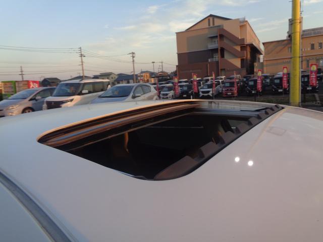 販売車輌は全車１年間走行距離無制限の保証付きです。全国保証になりますので遠方のお客様でもお近くの各ディーラーにて保証修理が可能です。また２年〜３年の長期保証プランもご準備しています。