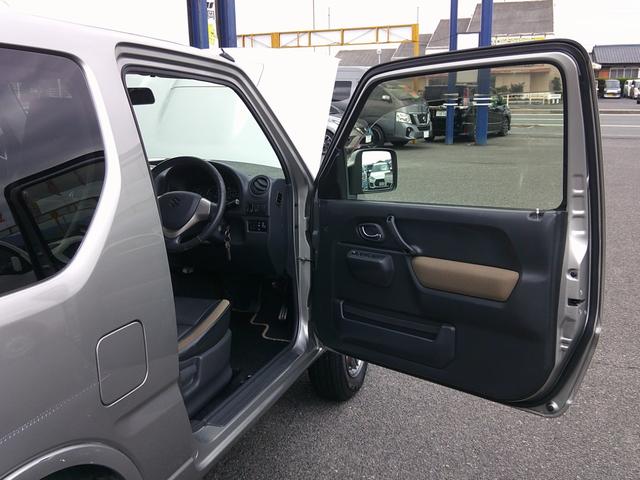 販売車輌は全車１年間走行距離無制限の保証付きです。全国保証になりますので遠方のお客様でもお近くの各ディーラーにて保証修理が可能です。また２年〜３年の長期保証プランもご準備しています。