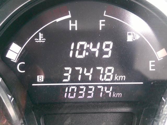 販売車輌は全車１年間走行距離無制限の保証付きです。全国保証になりますので遠方のお客様でもお近くの各ディーラーにて保証修理が可能です。また２年〜３年の長期保証プランもご準備しています。