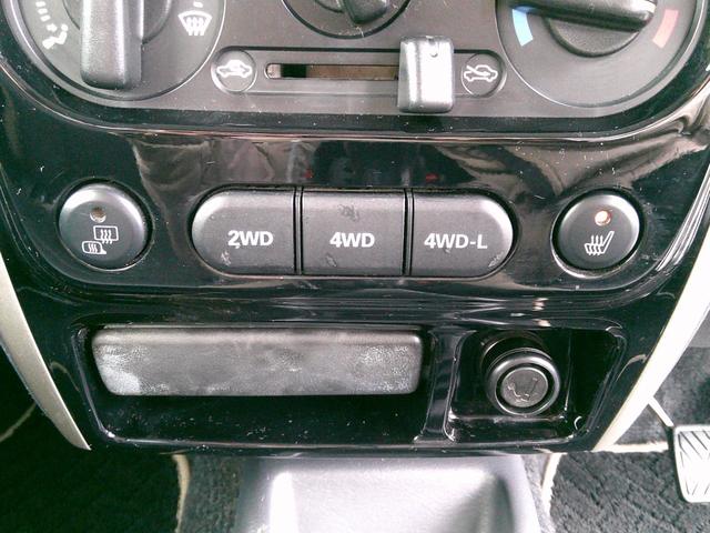 販売車輌は全車１年間走行距離無制限の保証付きです。全国保証になりますので遠方のお客様でもお近くの各ディーラーにて保証修理が可能です。また２年〜３年の長期保証プランもご準備しています。