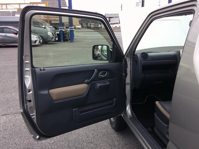 販売車輌は全車１年間走行距離無制限の保証付きです。全国保証になりますので遠方のお客様でもお近くの各ディーラーにて保証修理が可能です。また２年〜３年の長期保証プランもご準備しています。