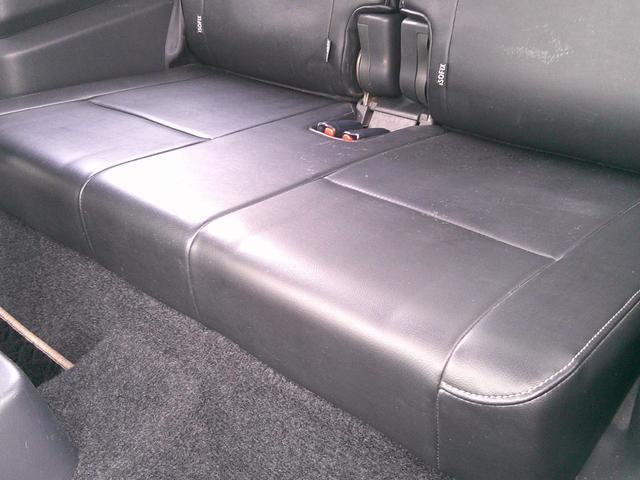 販売車輌は全車１年間走行距離無制限の保証付きです。全国保証になりますので遠方のお客様でもお近くの各ディーラーにて保証修理が可能です。また２年〜３年の長期保証プランもご準備しています。