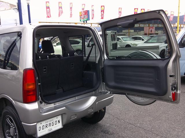 販売車輌は全車１年間走行距離無制限の保証付きです。全国保証になりますので遠方のお客様でもお近くの各ディーラーにて保証修理が可能です。また２年〜３年の長期保証プランもご準備しています。