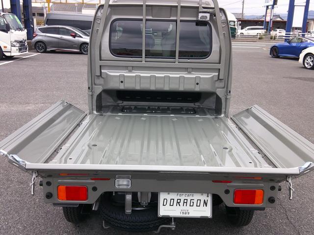 スーパーキャリイ Ｘ　未使用車　４ＷＤ　ＡＴ　ＬＥＤオートヘッド　鳥居付き　キーレス　ブレーキサポート　パーキングソナー　新車保証　オーバーヘッドコンソール　荷台ライト（20枚目）