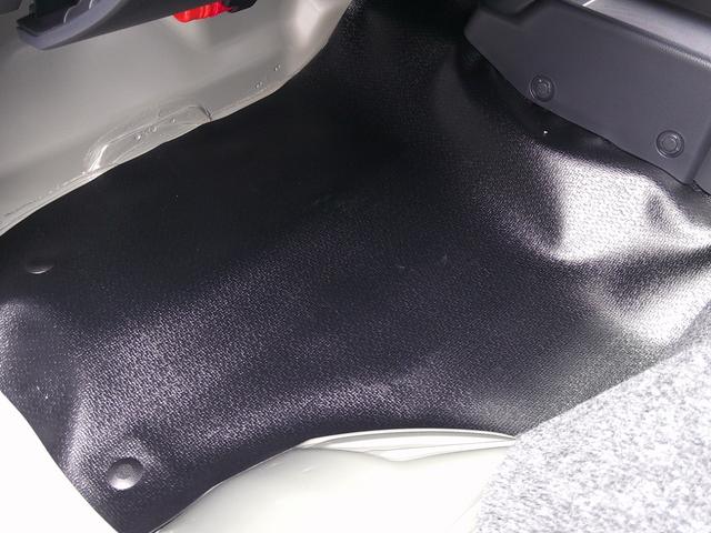 スーパーキャリイ Ｘ　未使用車　４ＷＤ　ＡＴ　ＬＥＤオートヘッド　鳥居付き　キーレス　ブレーキサポート　パーキングソナー　新車保証　オーバーヘッドコンソール　荷台ライト（50枚目）