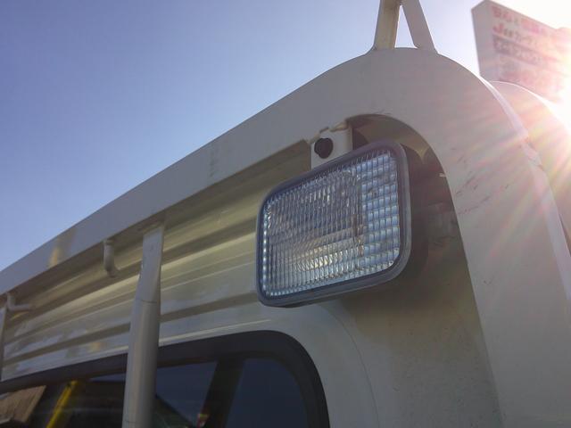 ハイゼットトラック エクストラ５５ｔｈアニバーサリーゴールドエディション　キーレス　荷台マット　ＣＤオーディオ　フォグ　パワステ　ＰＷ　荷台ライト（22枚目）