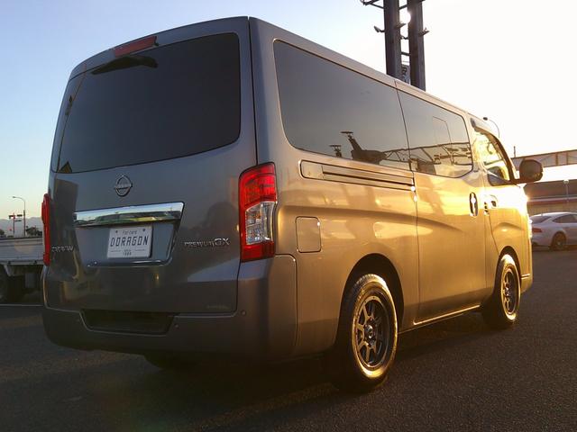 キャラバン ロングプレミアムＧＸ　アルパイン１１インチフルセグナビ　ＤＶＤ　ＢＴ　ＨＤＭＩ　アラウンドビュー　パワスラ　デジタルインアーミラー　ＬＥＤヘッド　前後ドラレコ　カヤバ製ショック　スマートキー（8枚目）