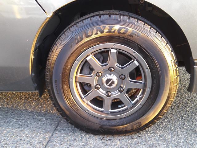 キャラバン ロングプレミアムＧＸ　アルパイン１１インチフルセグナビ　ＤＶＤ　ＢＴ　ＨＤＭＩ　アラウンドビュー　パワスラ　デジタルインアーミラー　ＬＥＤヘッド　前後ドラレコ　カヤバ製ショック　スマートキー（18枚目）