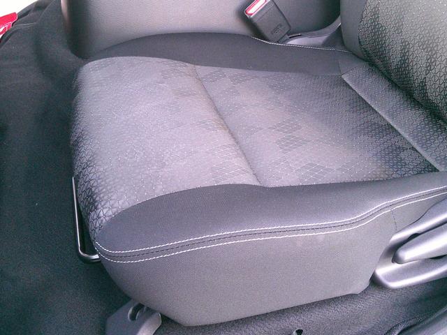 キャラバン ロングプレミアムＧＸ　アルパイン１１インチフルセグナビ　ＤＶＤ　ＢＴ　ＨＤＭＩ　アラウンドビュー　パワスラ　デジタルインアーミラー　ＬＥＤヘッド　前後ドラレコ　カヤバ製ショック　スマートキー（42枚目）