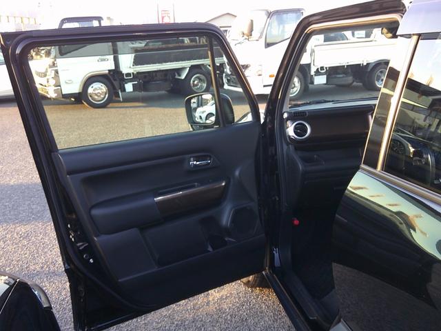 販売車輌は全車１年間走行距離無制限の保証付きです。全国保証になりますので遠方のお客様でもお近くの各ディーラーにて保証修理が可能です。また２年〜３年の長期保証プランもご準備しています。