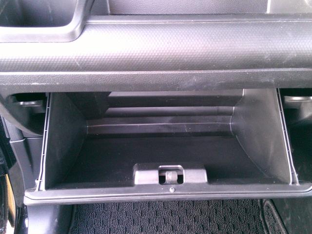 販売車輌は全車１年間走行距離無制限の保証付きです。全国保証になりますので遠方のお客様でもお近くの各ディーラーにて保証修理が可能です。また２年〜３年の長期保証プランもご準備しています。