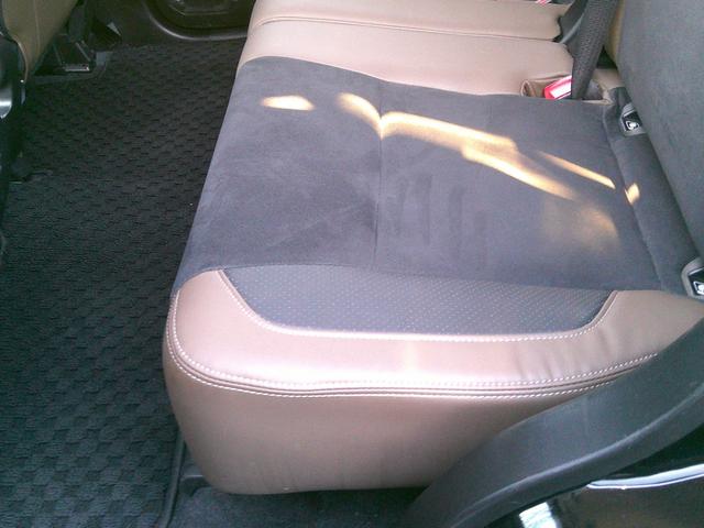 販売車輌は全車１年間走行距離無制限の保証付きです。全国保証になりますので遠方のお客様でもお近くの各ディーラーにて保証修理が可能です。また２年〜３年の長期保証プランもご準備しています。