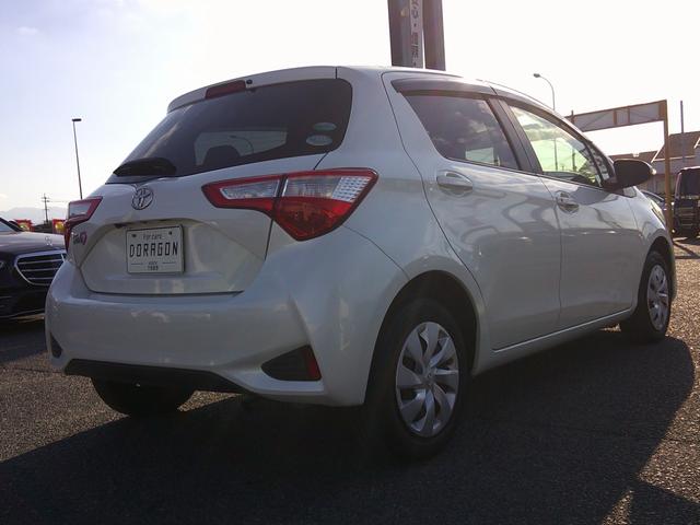 ヴィッツ Ｆ　純正地デジナビ　Ｂｌｕｅｔｏｏｔｈ　バックカメラ　ＥＴＣ　トヨタセーフティ　オートハイビーム　スマートキー×２　プッシュスタート（8枚目）