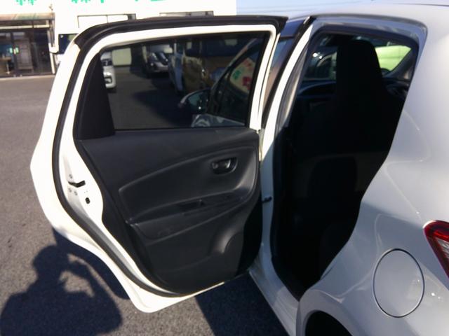 ヴィッツ Ｆ　純正地デジナビ　Ｂｌｕｅｔｏｏｔｈ　バックカメラ　ＥＴＣ　トヨタセーフティ　オートハイビーム　スマートキー×２　プッシュスタート（47枚目）