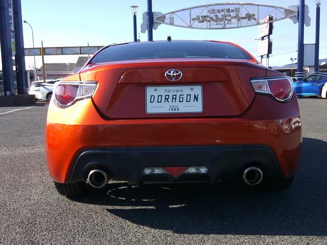 自社工場完備しており納車時の整備点検はもちろんアフターサービスや車検も安心してお任せ下さい。